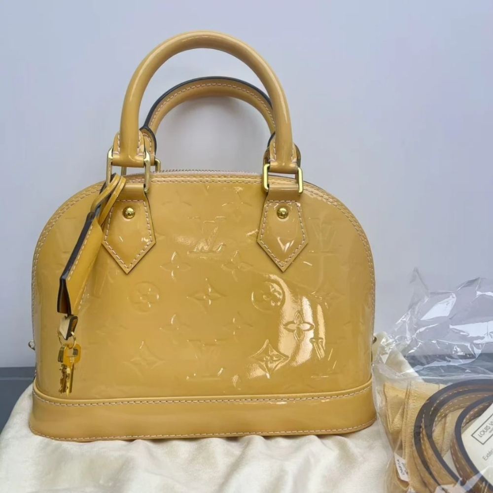 Louis Vouitton Alma BB Top Handle Bag